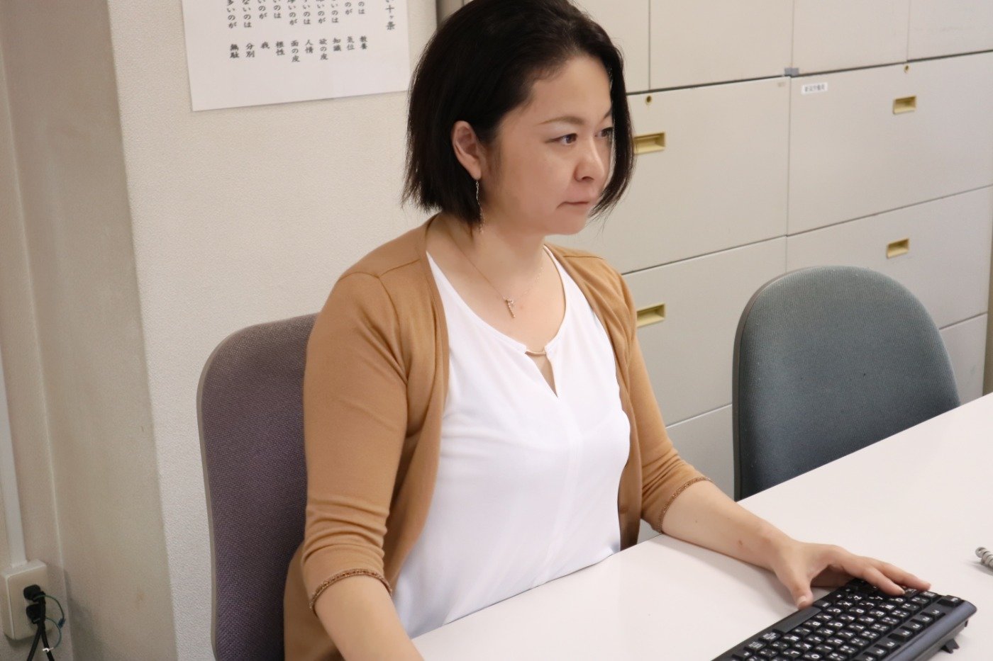 長岡本社 見﨑 真由子